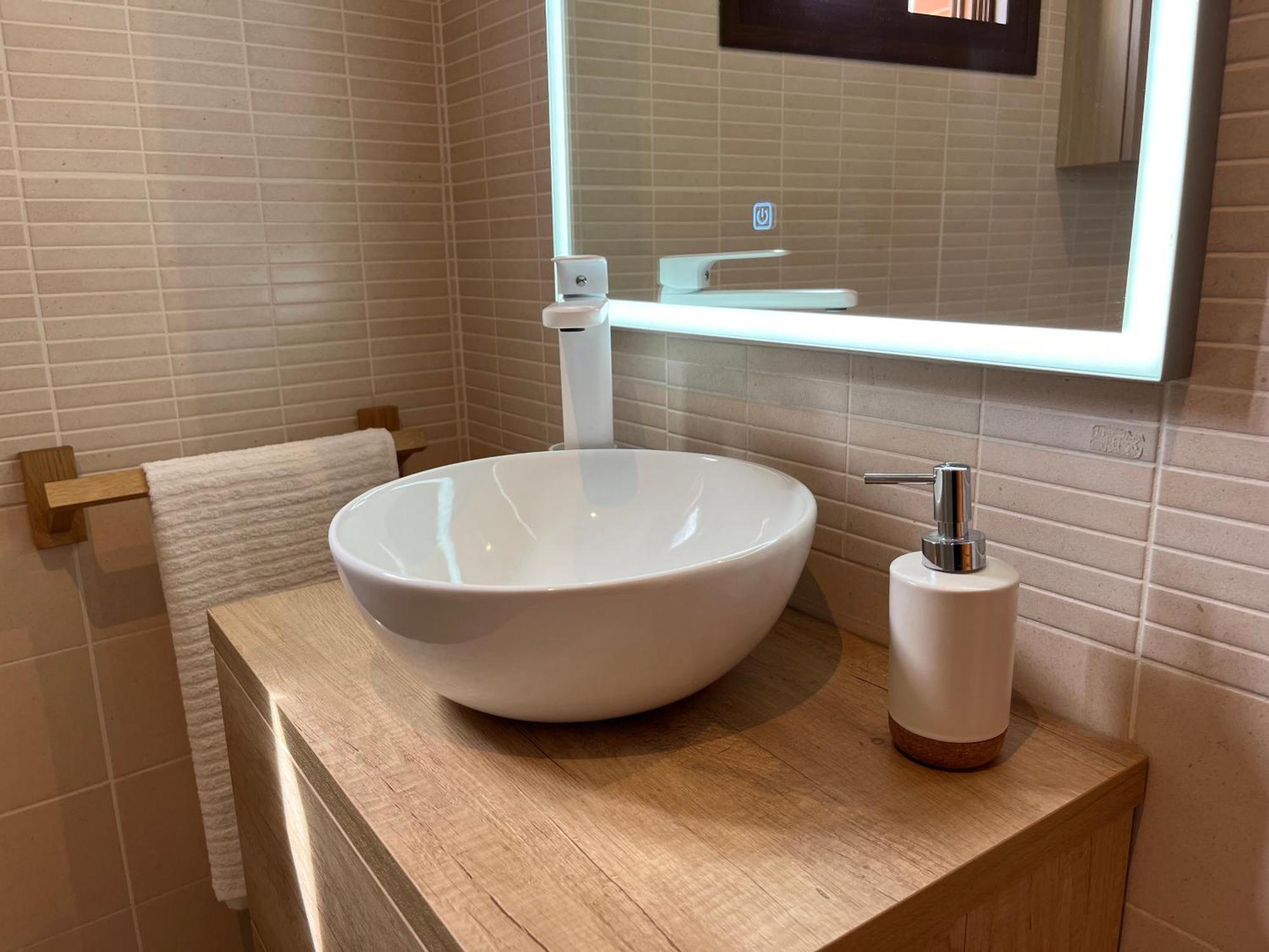 Appartement Duplex Con Terraza Privada Y Parking A 15 Minutos De Sevilla Dos Hermanas